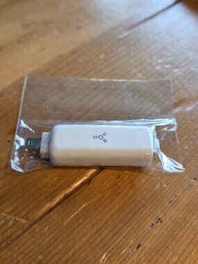 2003 Apple FireWire 4-Pin Male to FireWire 6-Pin (400) Female Adapter (591-0080)